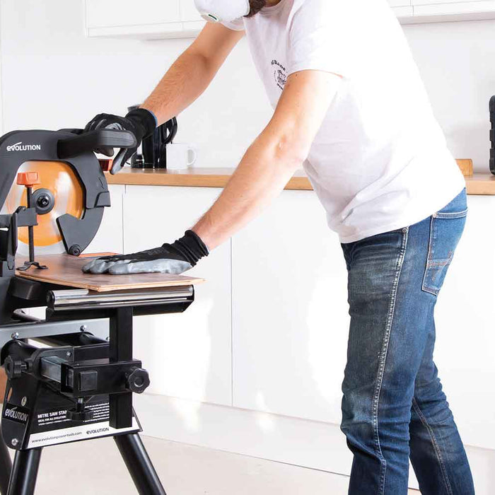 Cum sa folosesti un fierastrau stationar cu glisare