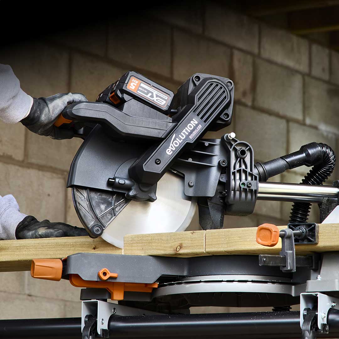 Fierastrau circular stationar multifunctional cu acumulatori, inclinare in ambele sensuri Evolution R255SMS-DB-Li 36V 255mm